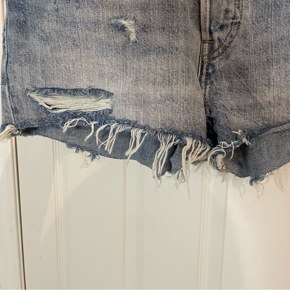 Levi’s 501 Shorts - Picture 2 of 6